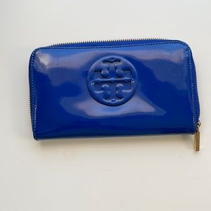 Tory Burch zip wallet